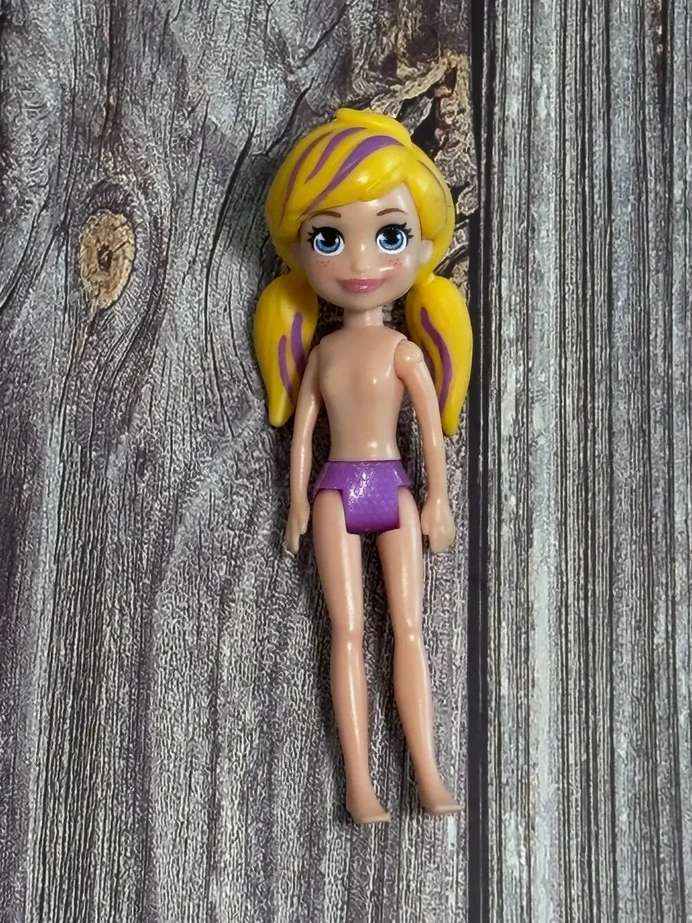 Polly Pocket Doll Blonde Hair Purple Highlights Blue Eyes 4”